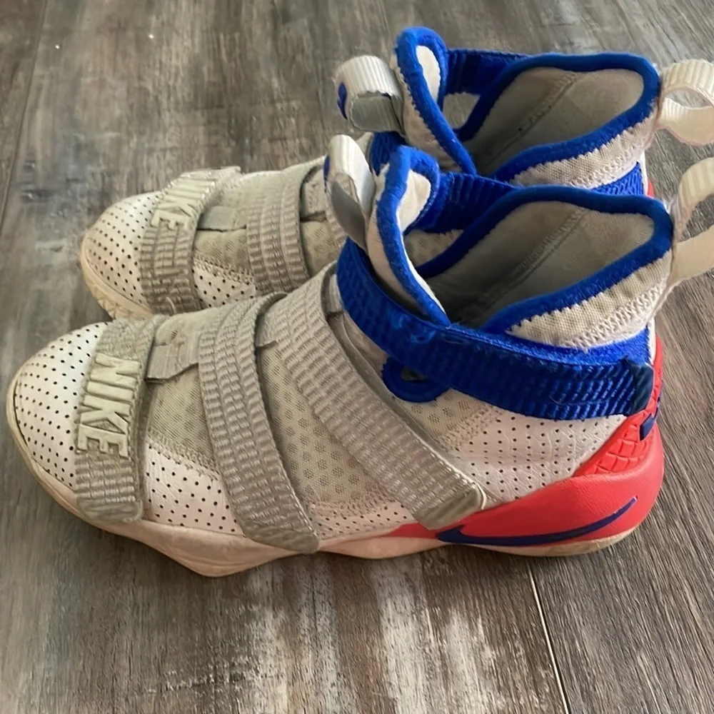 Nike preowned wear